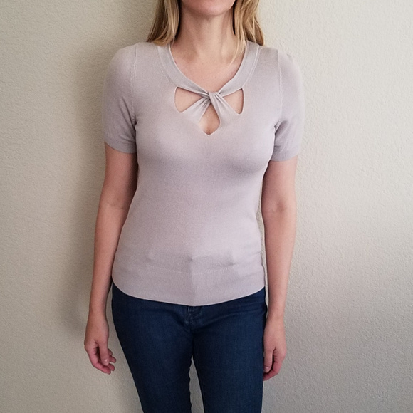 H&M BEIGE TAN SHORT SLEEVE SWEATER TOP MEDIUM - Picture 2 of 6